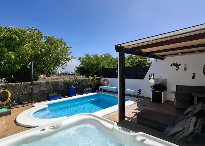 Casa Pedro - Duplex With Jacuzzi, Pool, Ac And Sea Views Playa Blanca (Lanzarote)